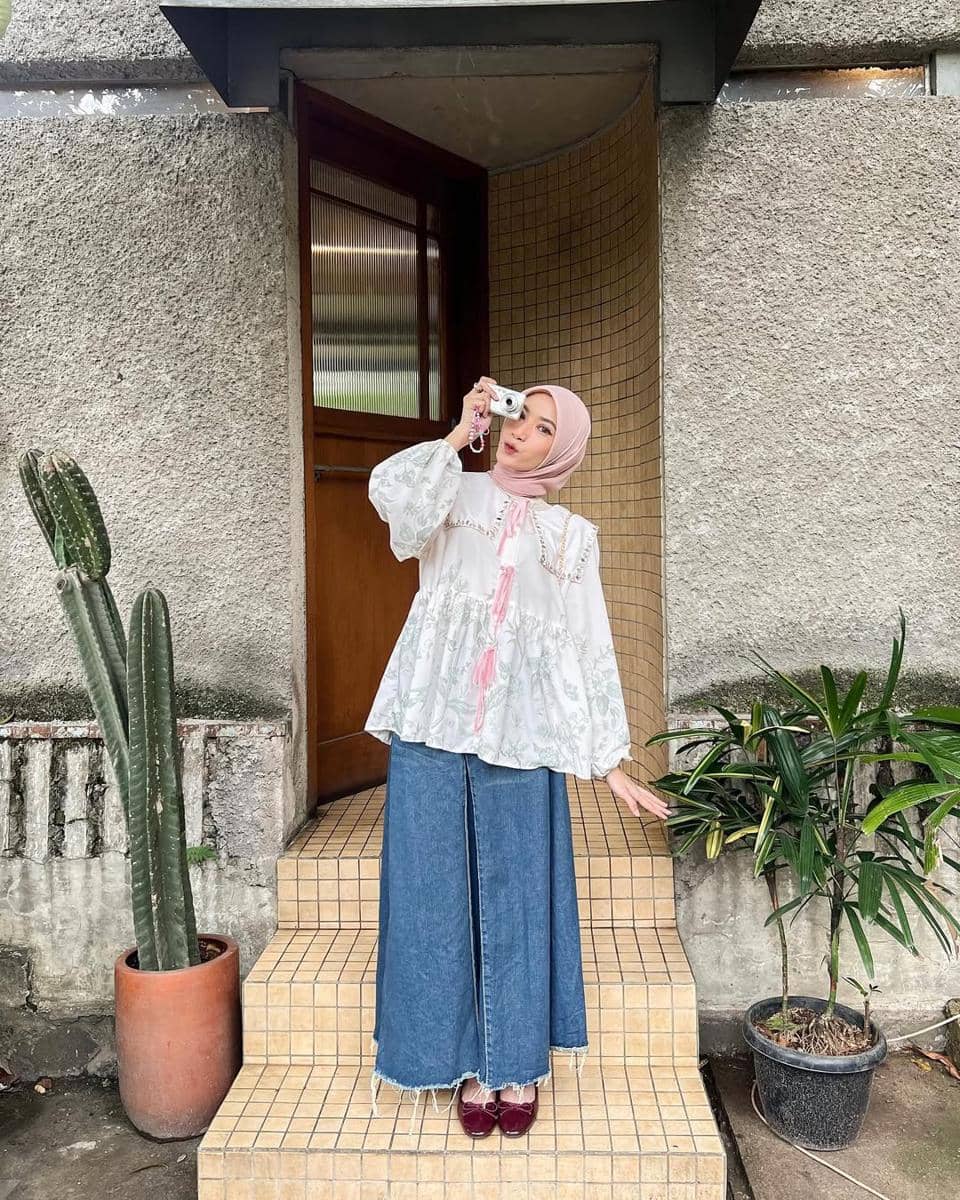 OOTD Rok Denim ala Rafika Rahma