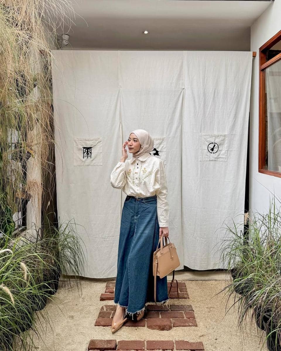 OOTD Rok Denim ala Rafika Rahma