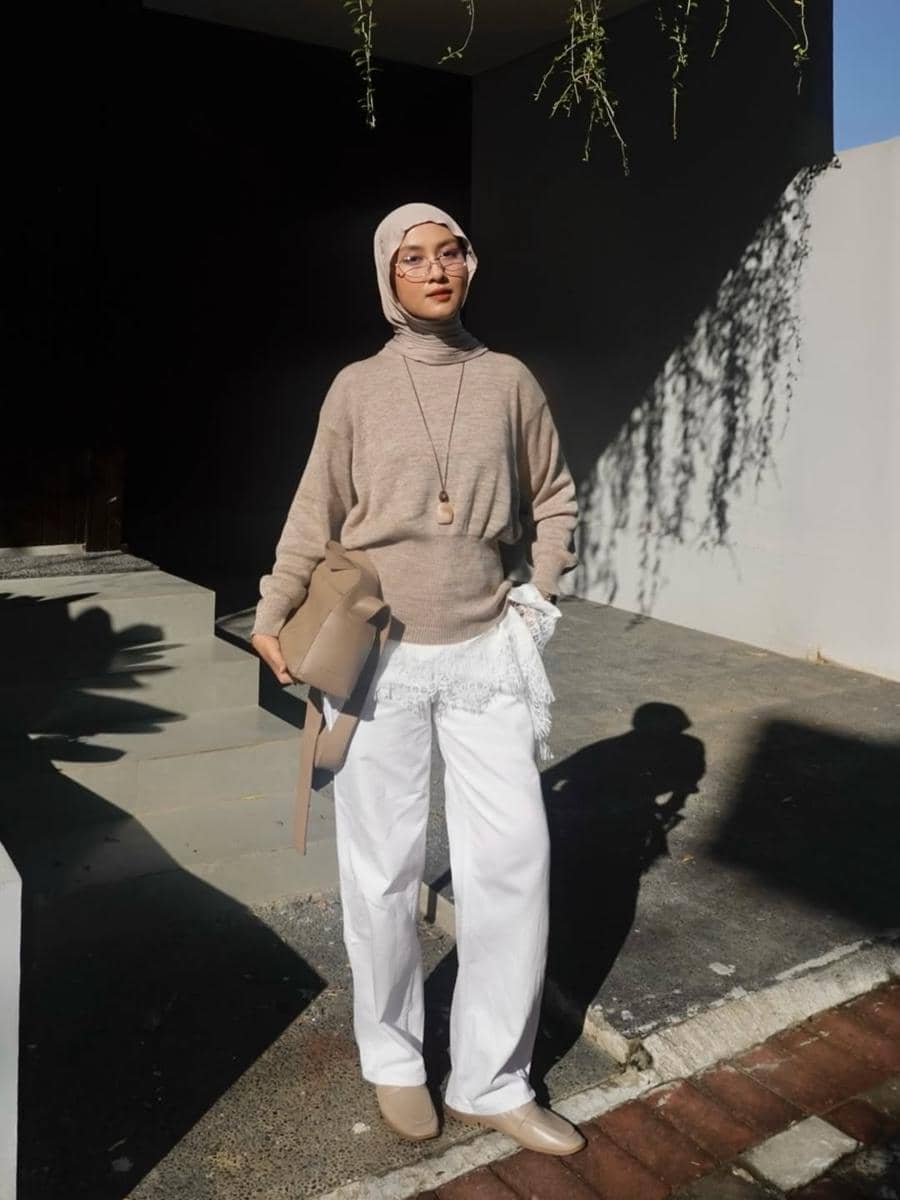 OOTD Atasan Rajut ala Inas Rana