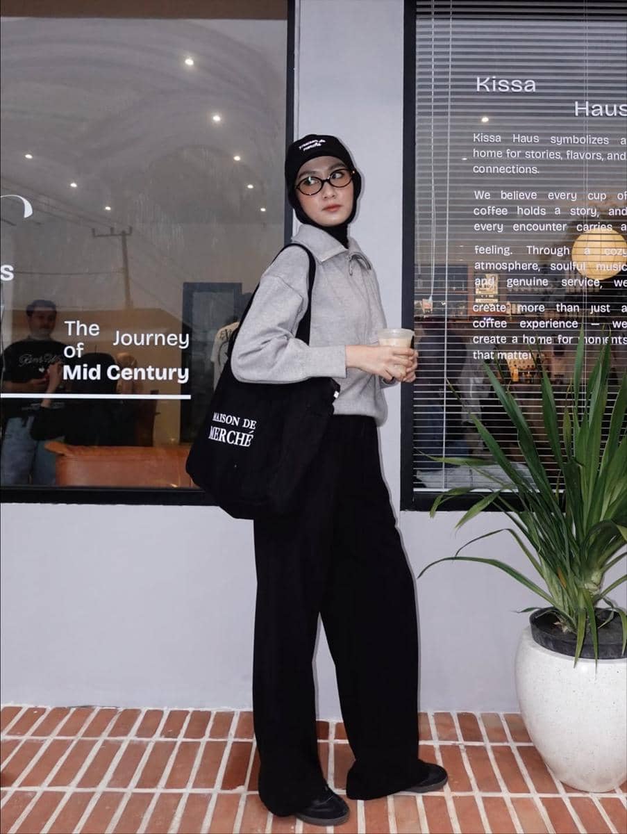 OOTD Atasan Rajut ala Inas Rana