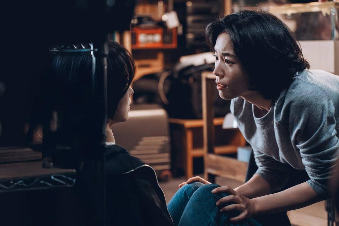 Kim Hee Ju (Park Bo Young) dan Cha Yu Jin (Lee Seol) dalam drakor Gold Land 