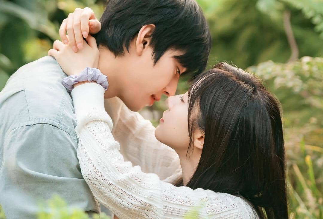 Ahn Hyo Seop dan Chae Won Bin di drama Sold Out on You