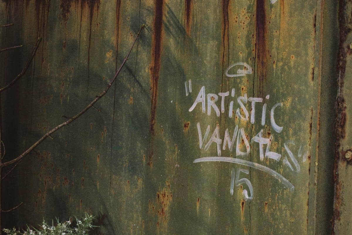 ilustrasi vandalisme