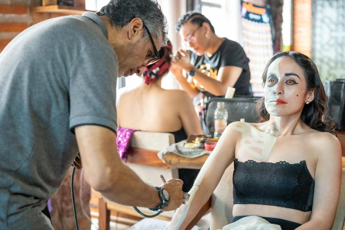 Makeup artist