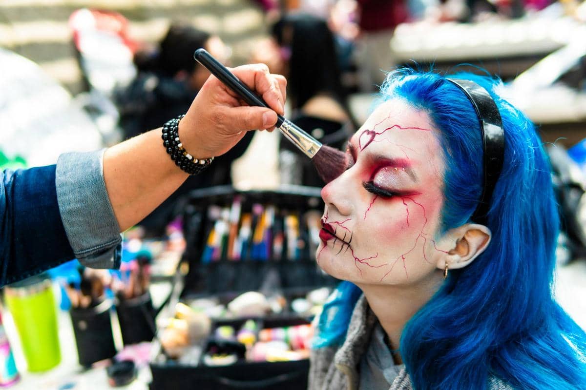 Makeup artist