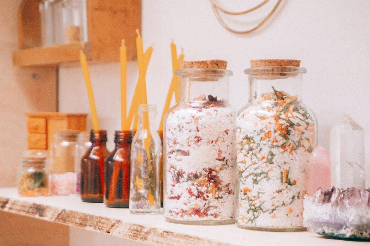 Capek dan Burnout? Coba Rahasia DIY Bath Salt Ini, Yuk!