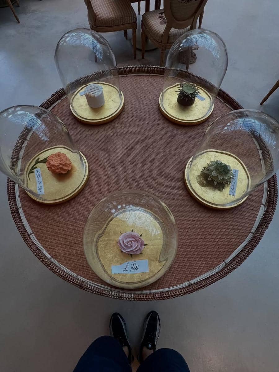 Kenes dan Winky Wiryawan ngafe di Dior Gold House