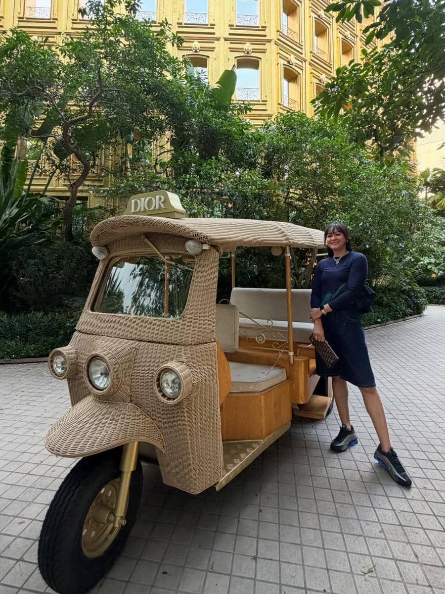 Kenes dan Winky Wiryawan ngafe di Dior Gold House