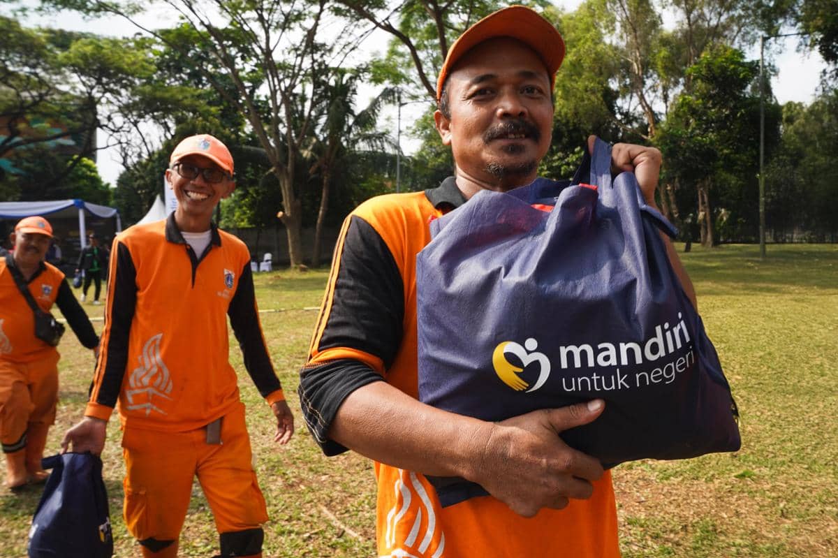 Harkitnas, Mandiri Bantu Puluhan Ribu Masyarakat Lewat Program Sembako
