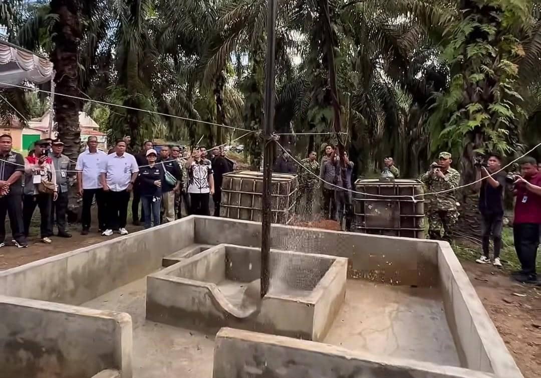 Salah satu sumur minyak rakyat di Keluang Muba yang akan dikelola secara resmi oleh badan usaha secara legal.