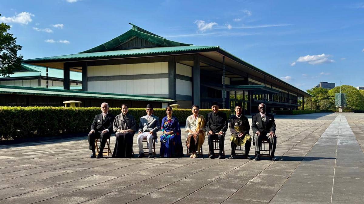Wakil Ketua DEN Mari Elka Pangestu dianugerahi Bintang Tanda Jasa dari Kaisar Jepang