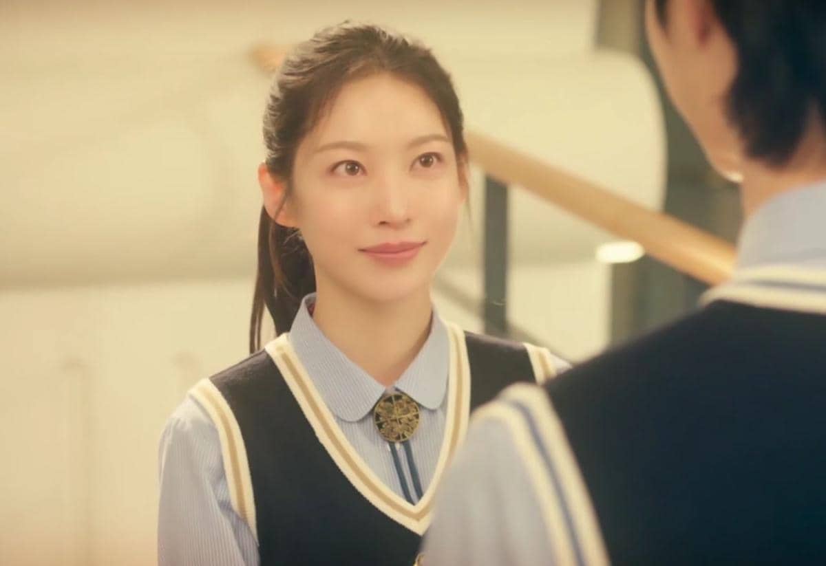 Cuplikan drama Korea Perfect Crown