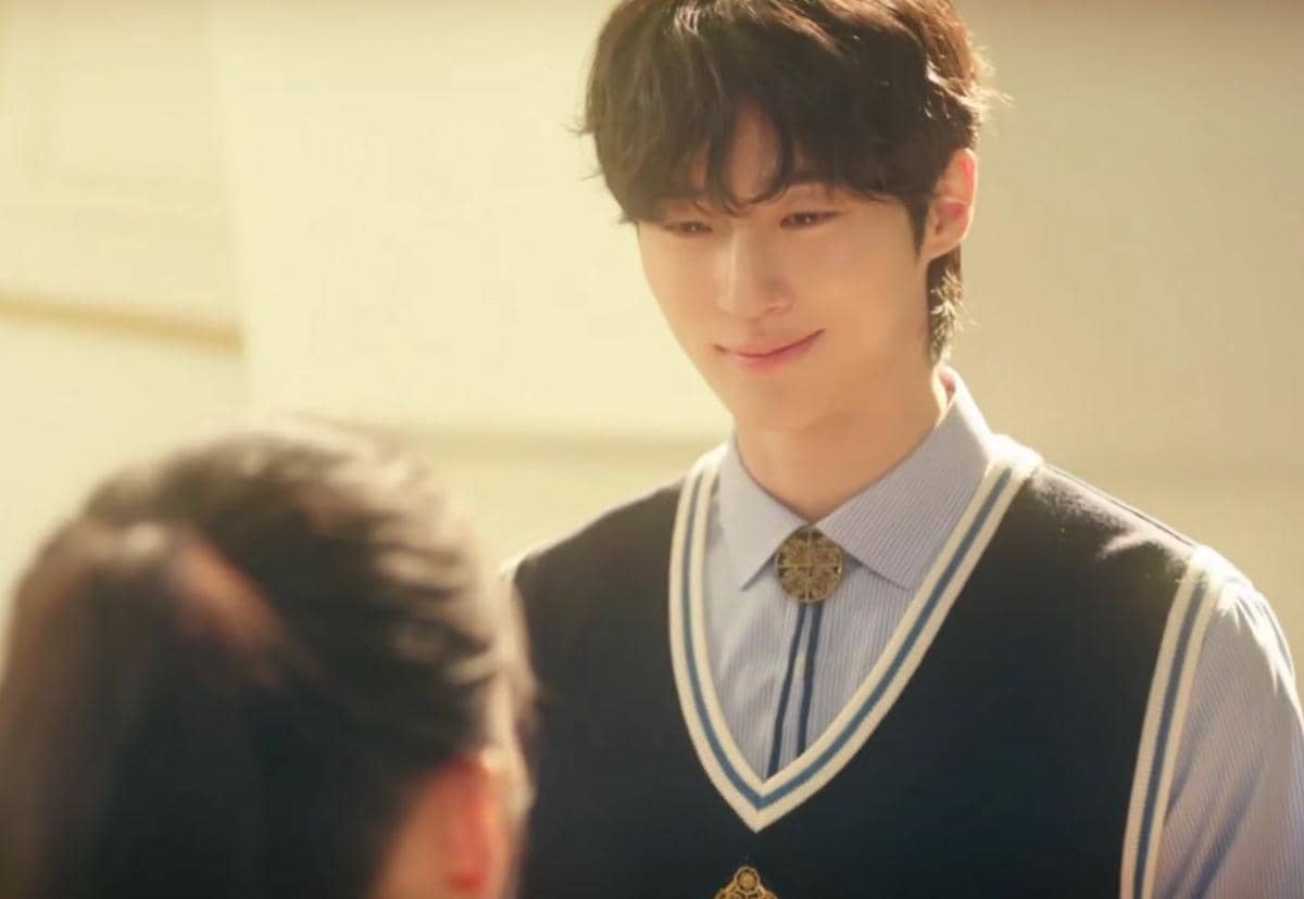 Cuplikan drama Korea Perfect Crown
