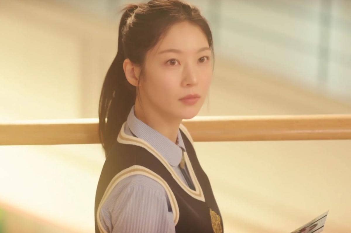 Cuplikan drama Korea Perfect Crown