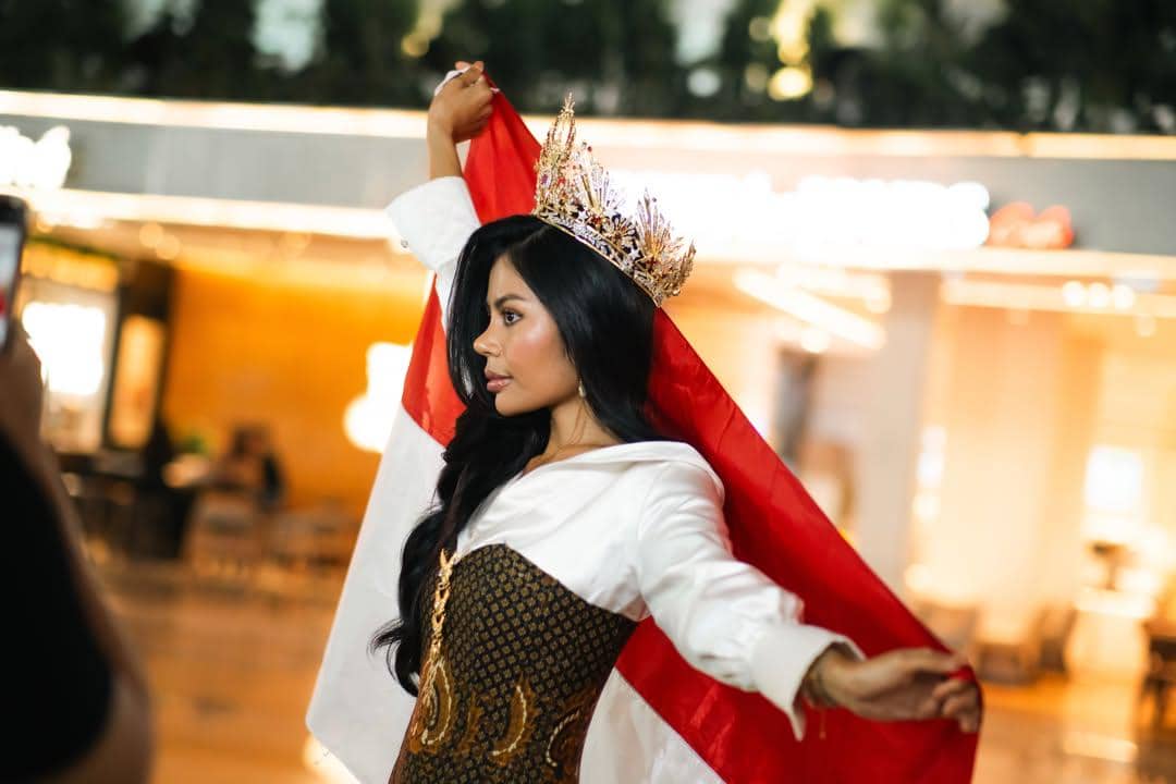 Potret Keberangkatan Miss Grand All Stars Indonesia 2026 Dela Deniya