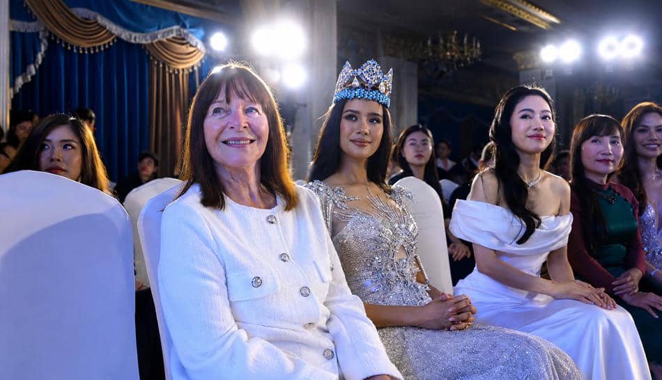 Potret Miss World 2026 Opal Suchata di Kick Off Miss World ke-73