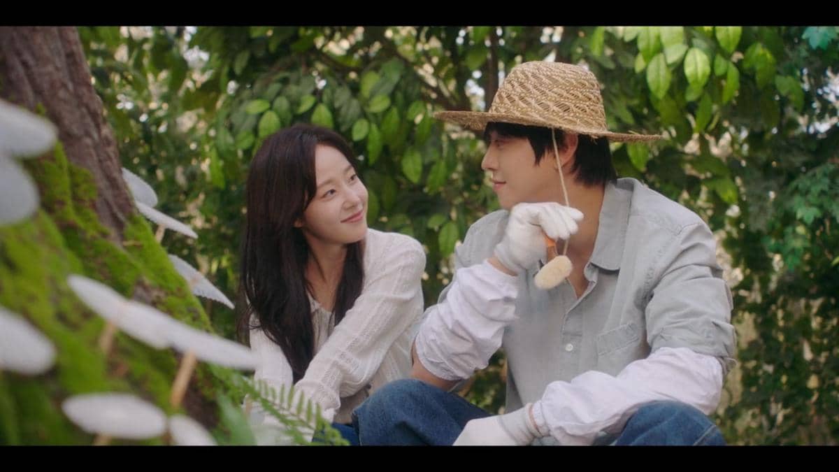 Chae Won Bin dan Ahn Hyo Seop di drama Sold Out on You