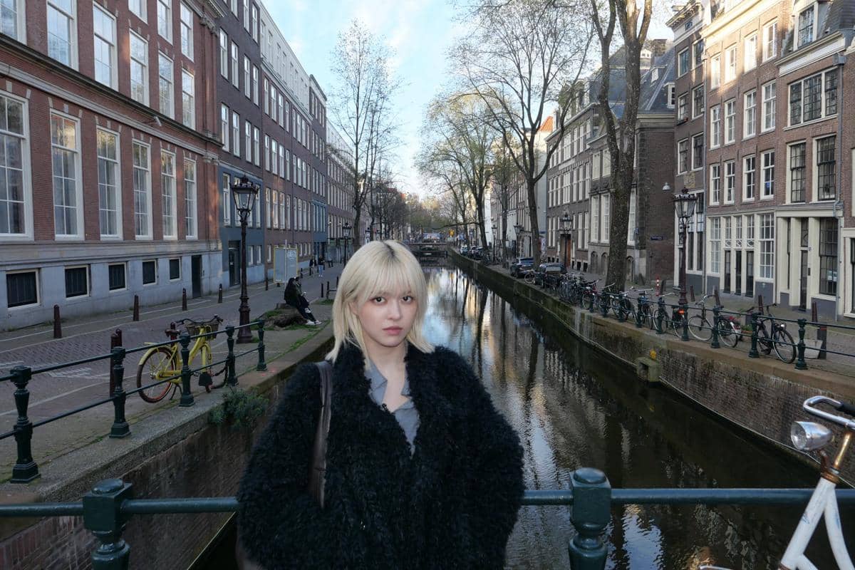 Lily NMIXX.