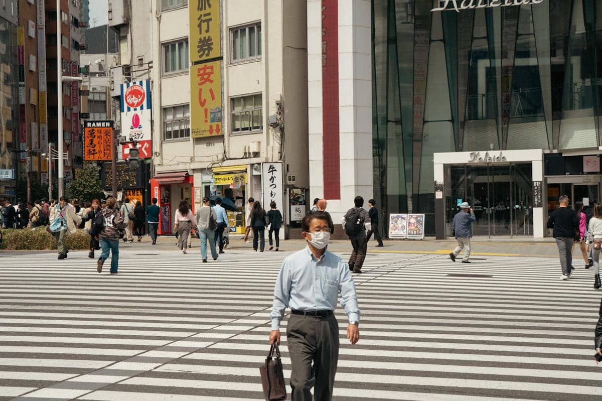 ilustrasi pejalan kaki di Tokyo, Jepang
