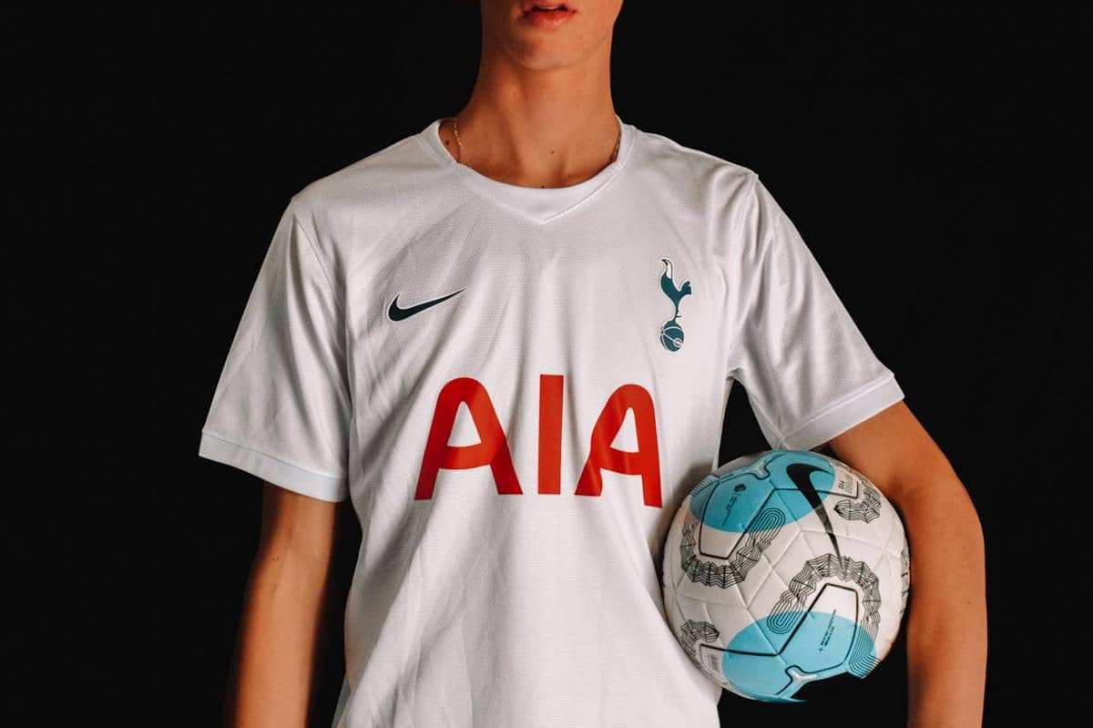 ilustrasi jersey sepak bola