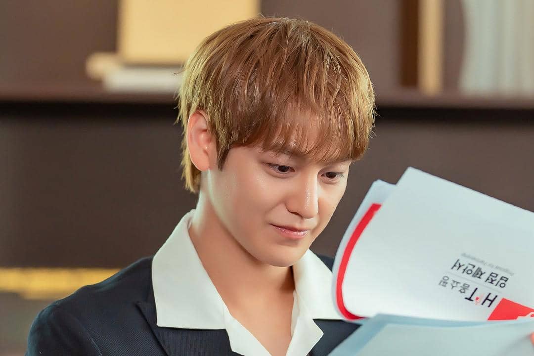 Still cut drama Sold Out On You.