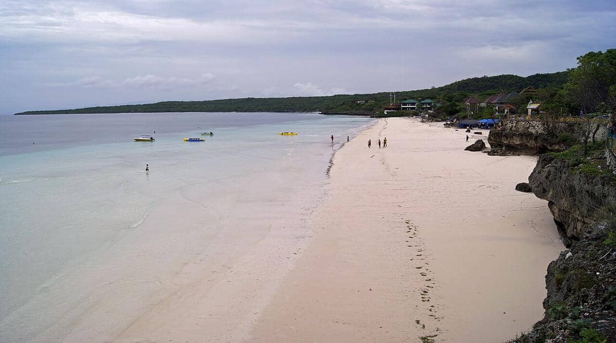 Tanjung_Bira_Sulawesi_Selatan.jpg