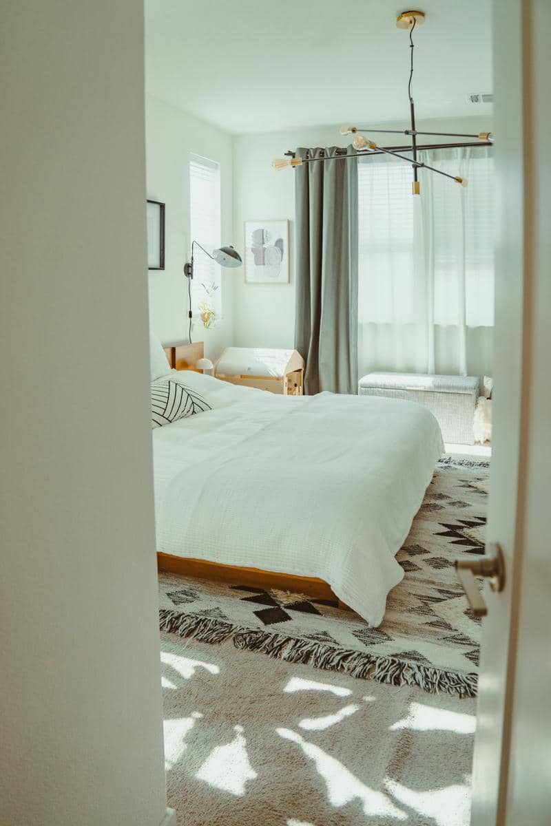 Ilustrasi karpet kamar (unsplash.com/Photo by Kailun Zhang)