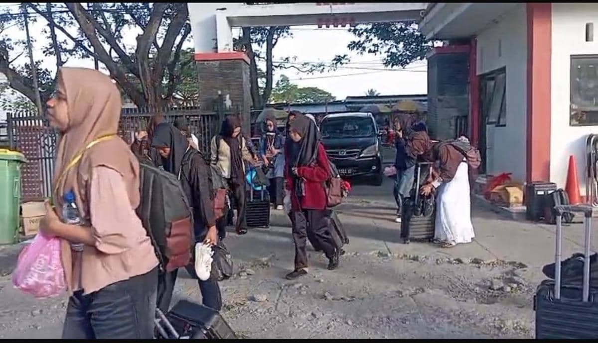 Siswa Sekolah Rakyat SMA 38 Lombok Timur. (IDN Times/Ruhaili)