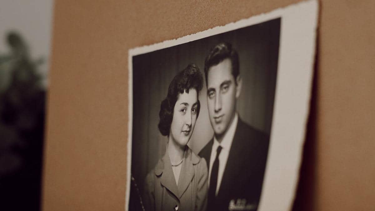 Ilustrasi frame foto dari kardus (pexels.com/gülsüm)