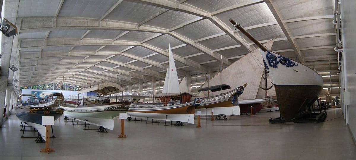 Pavilhão das Galeotas (Paviliun Galeota) yang merupakan bagian dari Museu de Marinha.