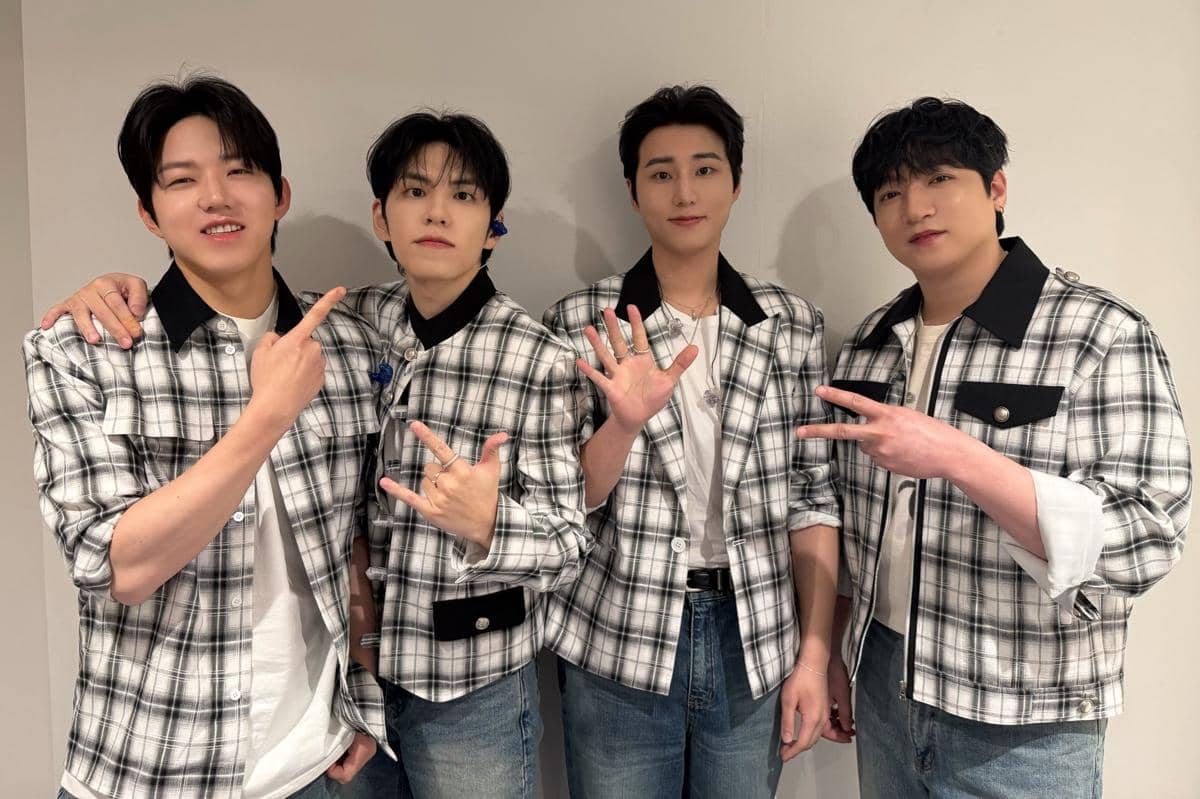 5 Lagu KPop tentang Indahnya Cinta tanpa Syarat, Romantis!