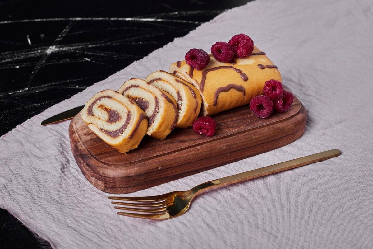 5 Kreasi Roll Cake dengan Isian Unik, Manisnya Pas!