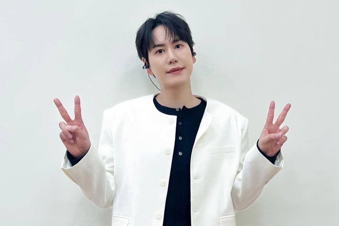 3 Idol KPop Cowok yang Dikira Pacaran dengan Kakaknya, Kok Bisa?