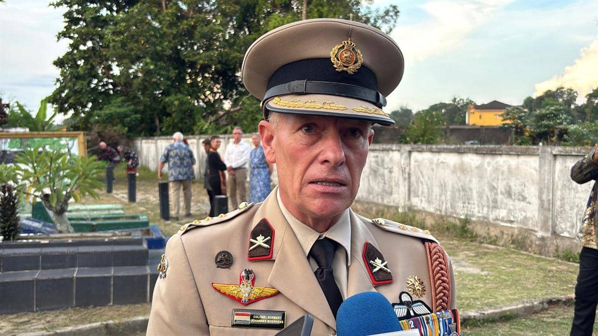 Atase Militer Belanda untuk Indonesia Kolonel Johannes Moerkens