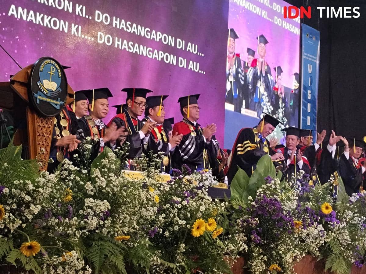 50 Wisudawan Terbaik UHN Dapat Surprise Tes di BTN 