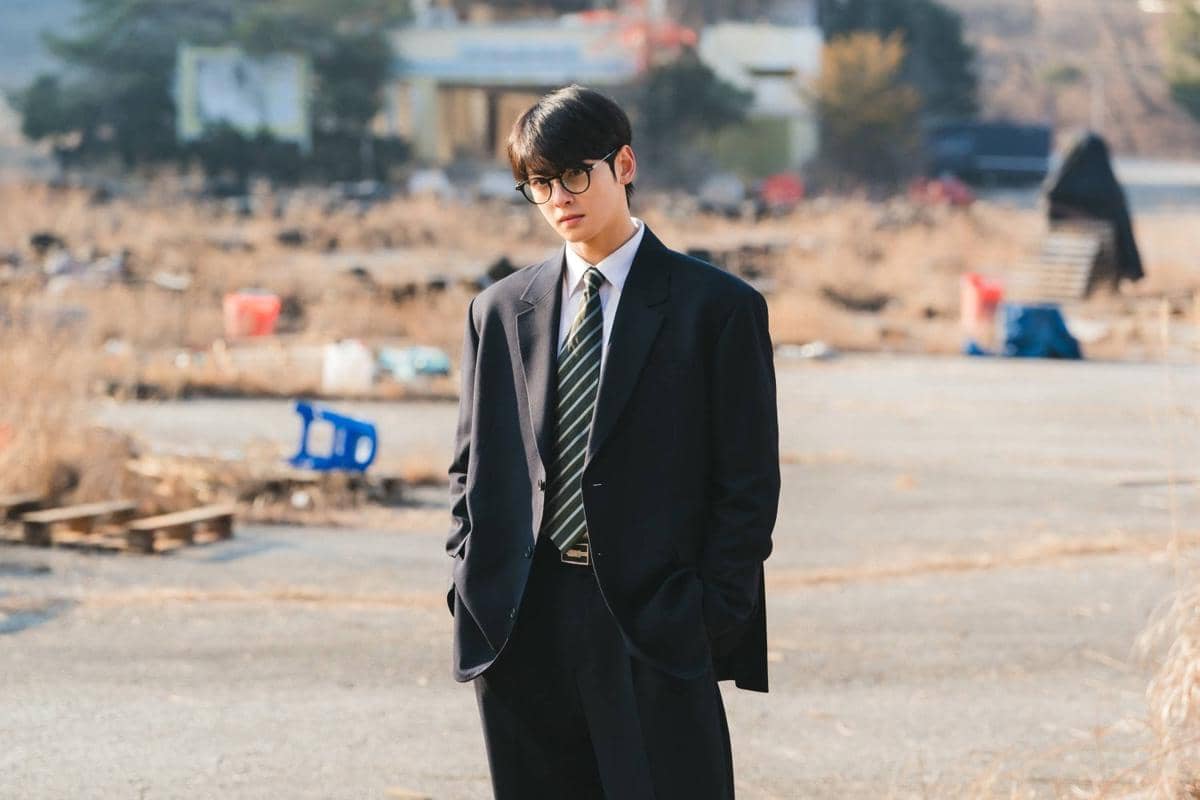Still cut drama The WONDERfools