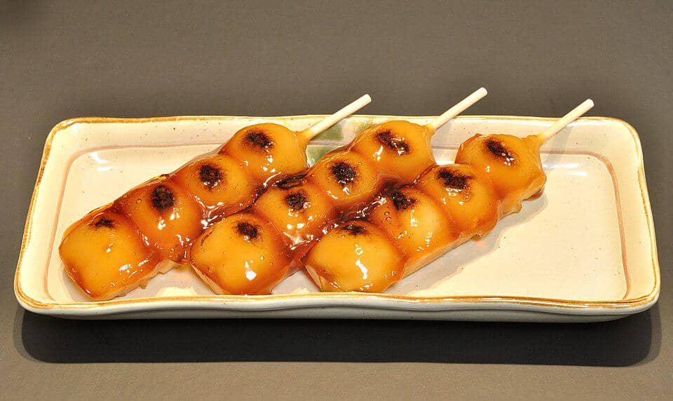ilustrasi mitarashi dango