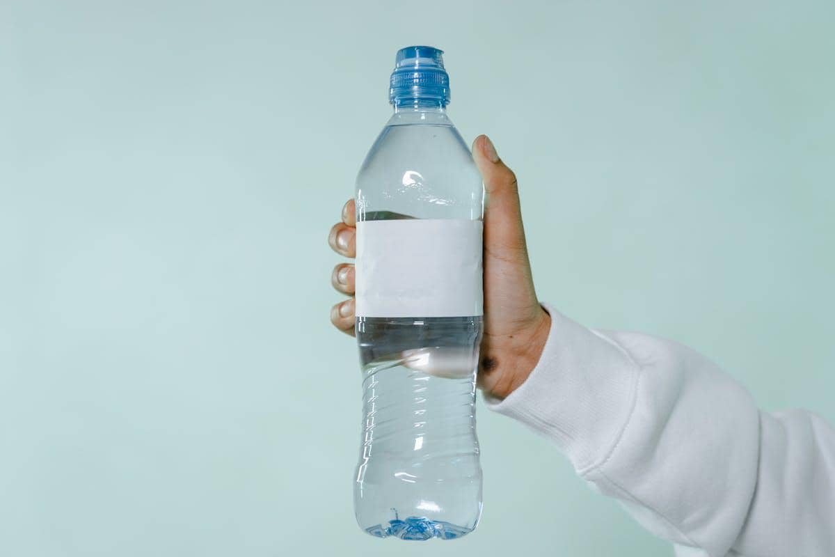 Ilustrasi air minum kemasan 