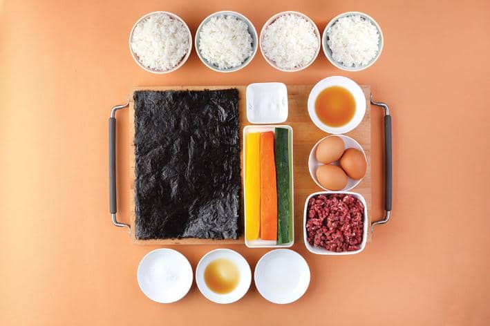 ilustrasi bahan kimbap tuna