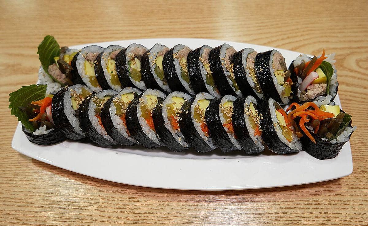 ilustrasi kimbap tuna