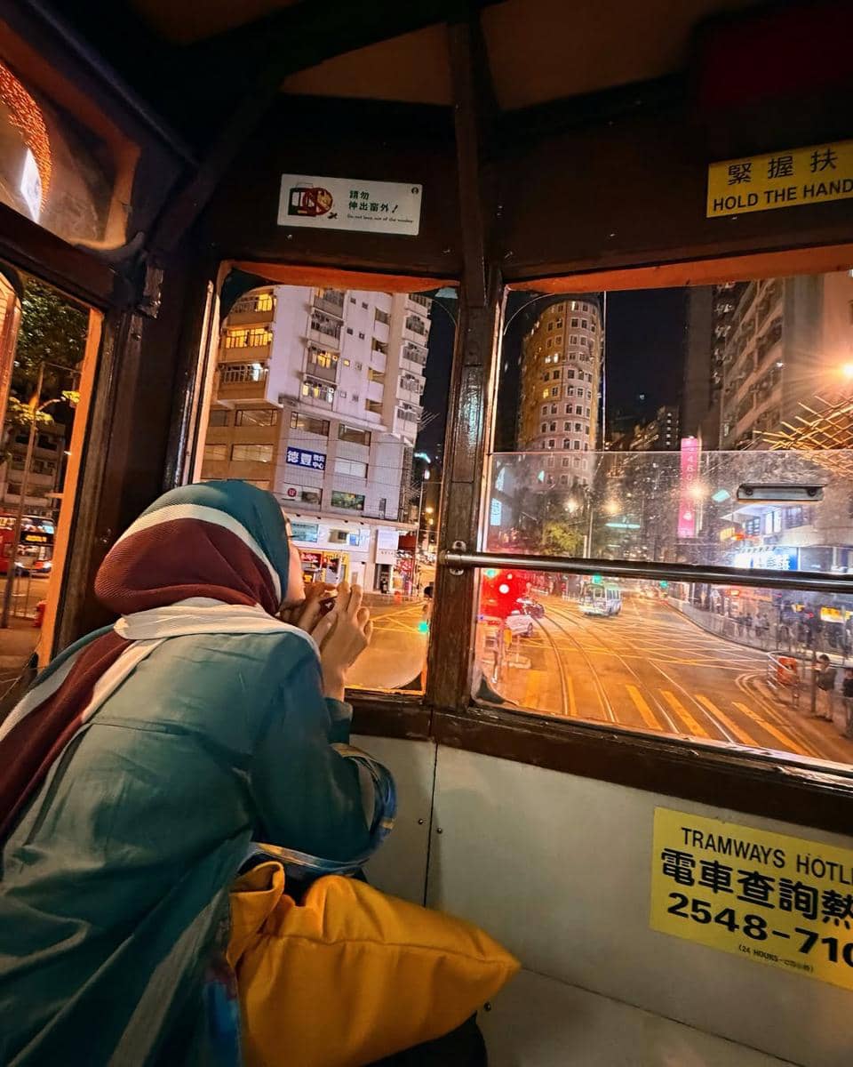 Tika Bravani saat hadir di acara Filmart 2026 di Hong Kong