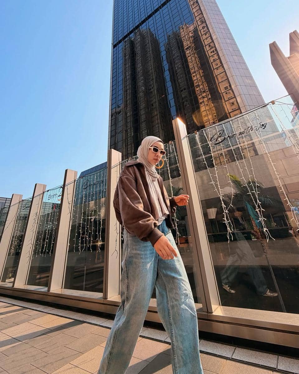 Tika Bravani saat hadir di acara Filmart 2026 di Hong Kong