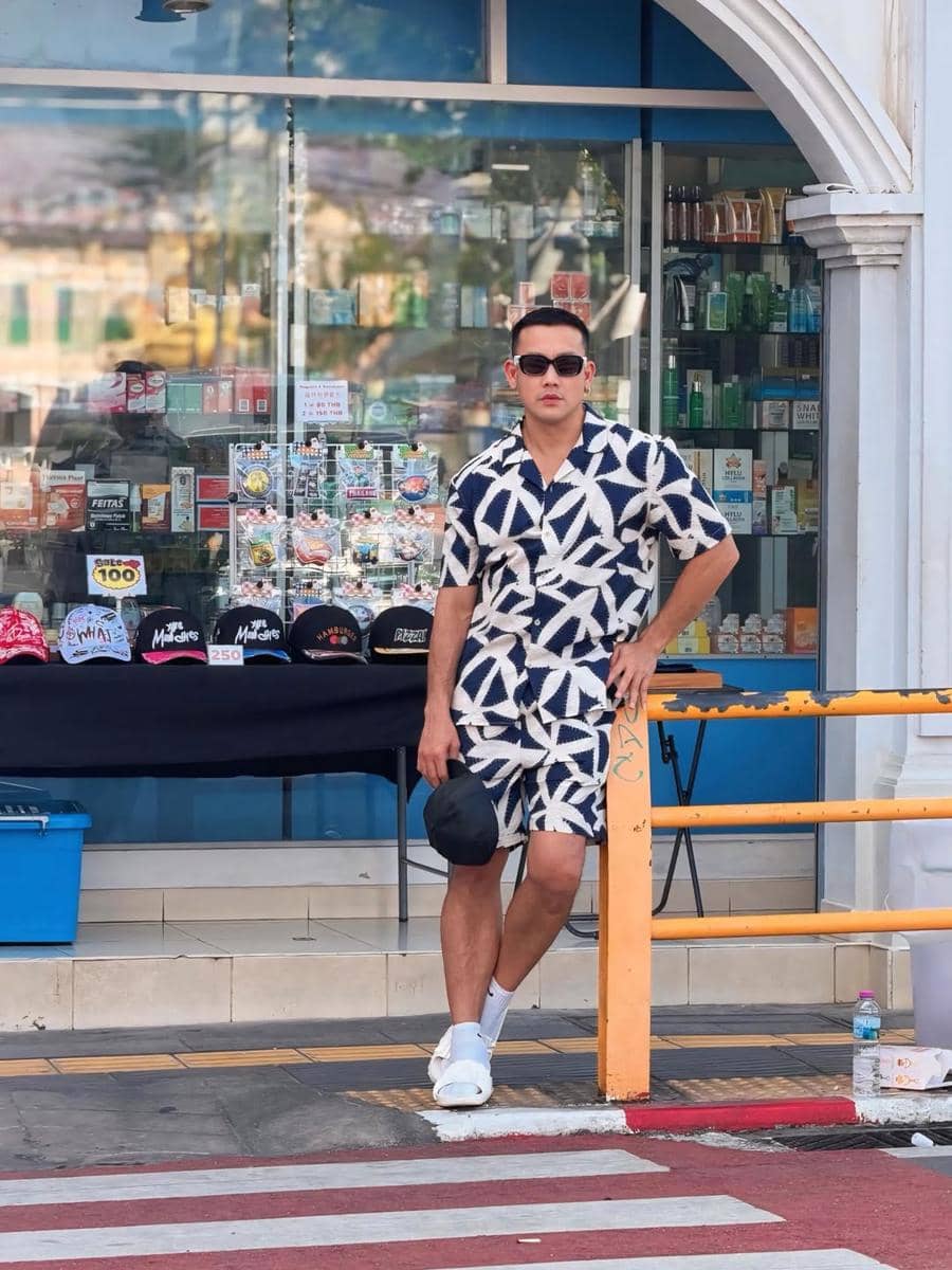 Denny Sumargo ajak tim liburan ke Thailand