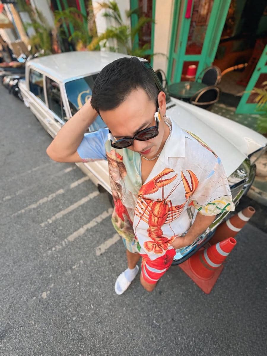 Denny Sumargo ajak tim liburan ke Thailand