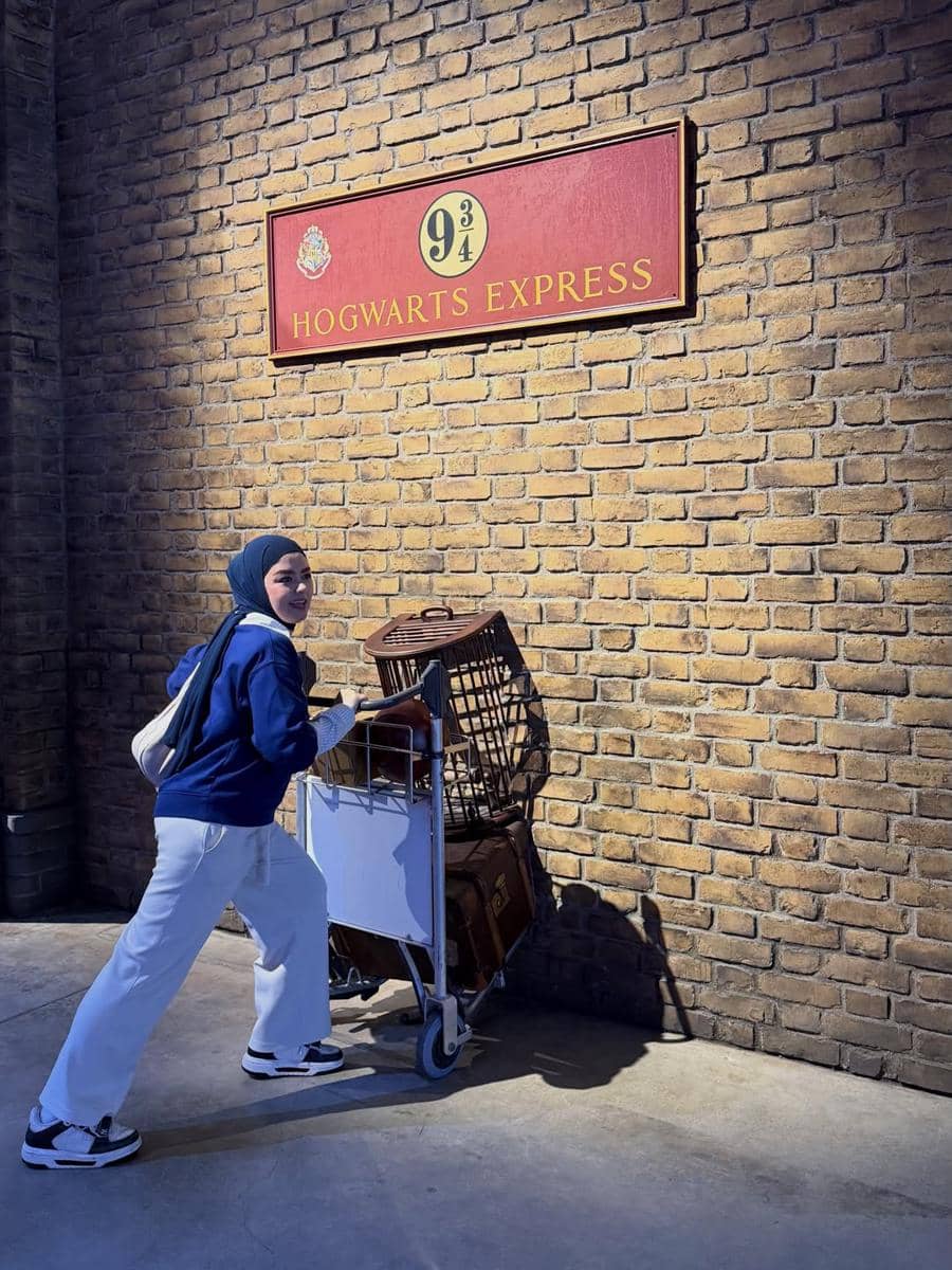 Keluarga Tika Ramlan ke Harry Potter Warner Bros Tokyo