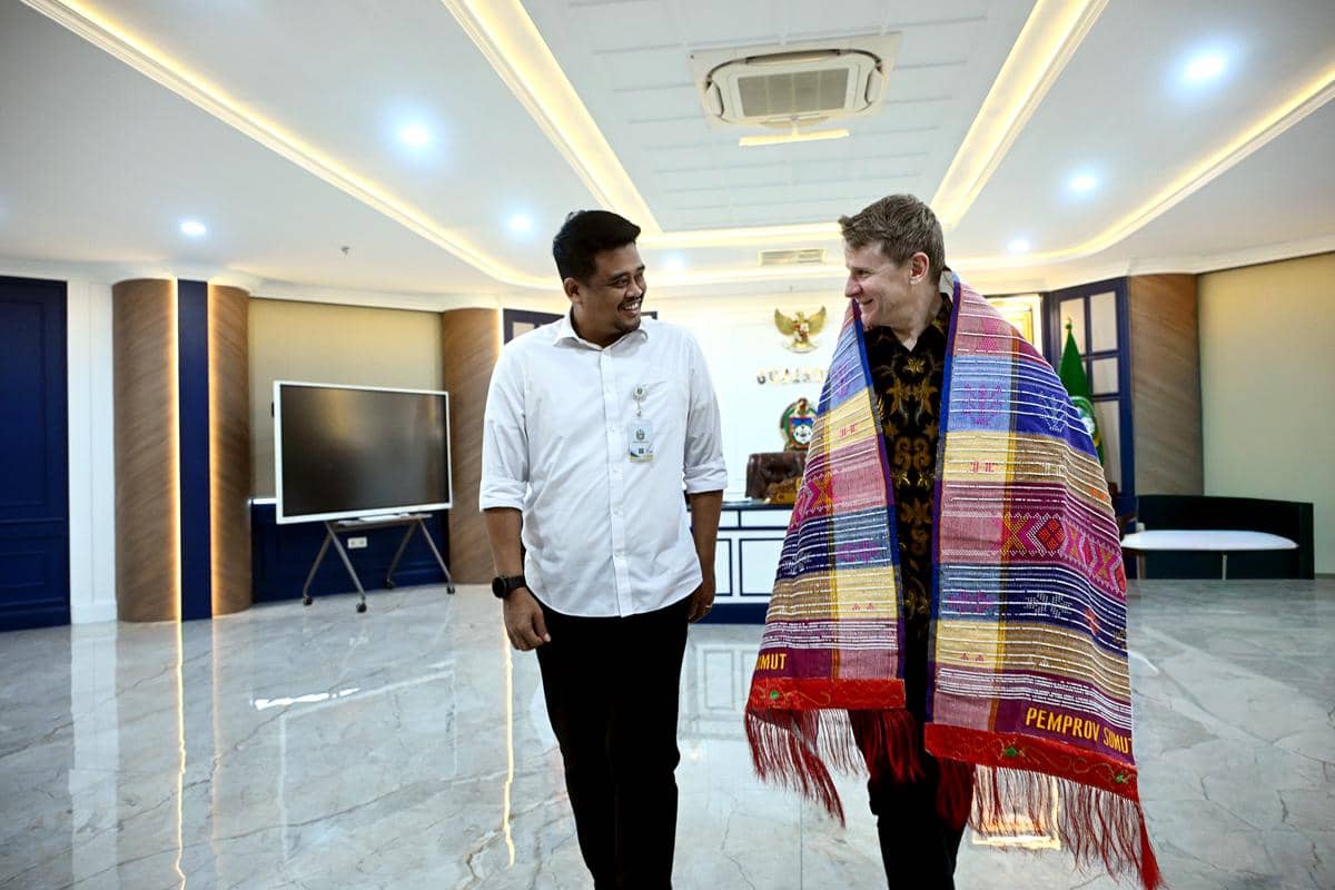 Bertemu Dubes Australia, Bobby Paparkan Kekuatan Ekonomi Sumut