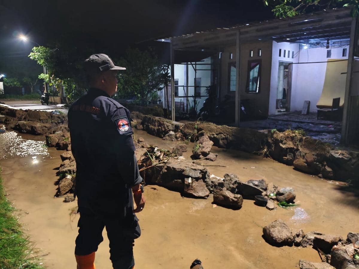 Sungai Plumbon dan Silandak Meluap, Banjir Landa Tugu hingga Ngaliyan