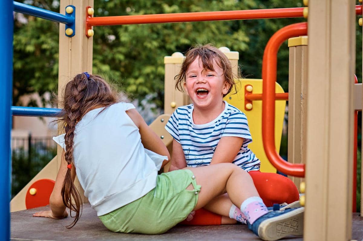 5 Tips agar Anak Aman Main di Playground, Orangtua Harus Tahu!