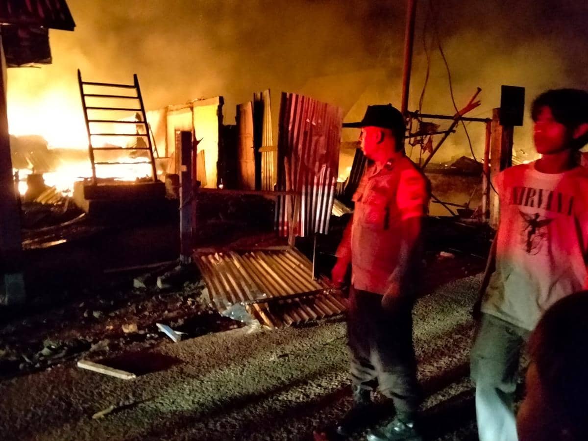 Tragis! Hendak Bakar Adik, Pria ODGJ di Bima Picu Kebakaran Massal