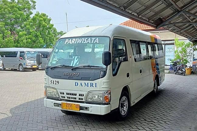 Ilustrasi DAMRI menjadi transportasi alternatif wisatawan untuk perjalanan dari Kawah Ijen menuju Jember.